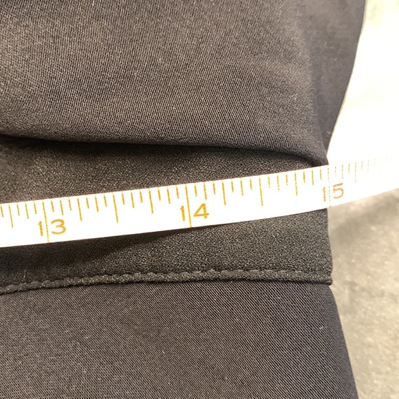 GUESS - Picture 13 of 13